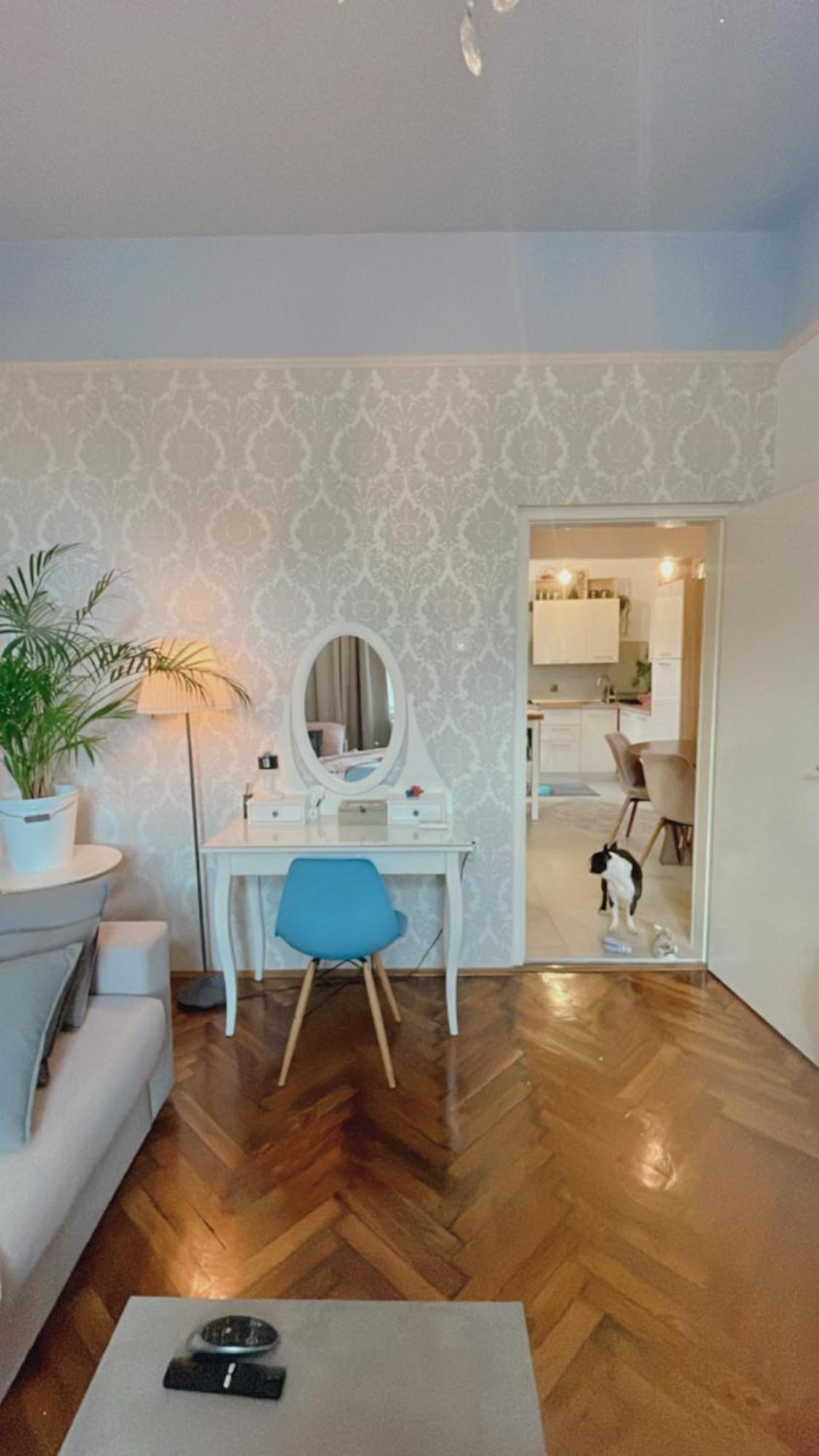 With Spacious Terrace Floramy Apartman *